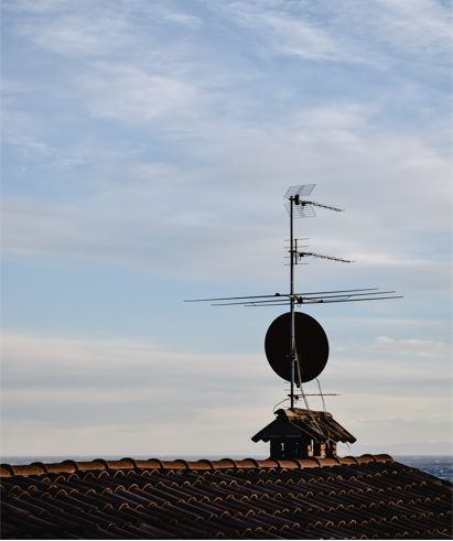 antenna at the rooftop