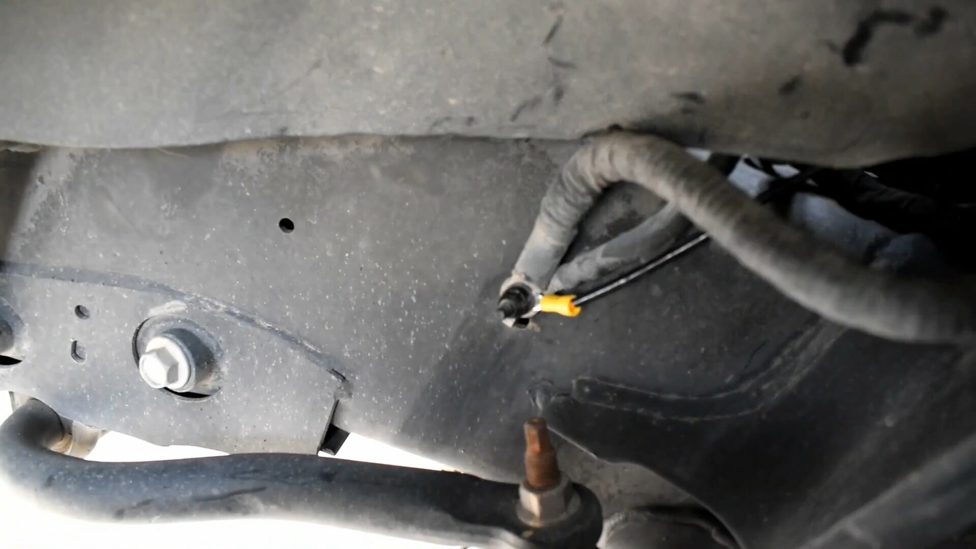 Does A CB Antenna Need To Be Grounded?