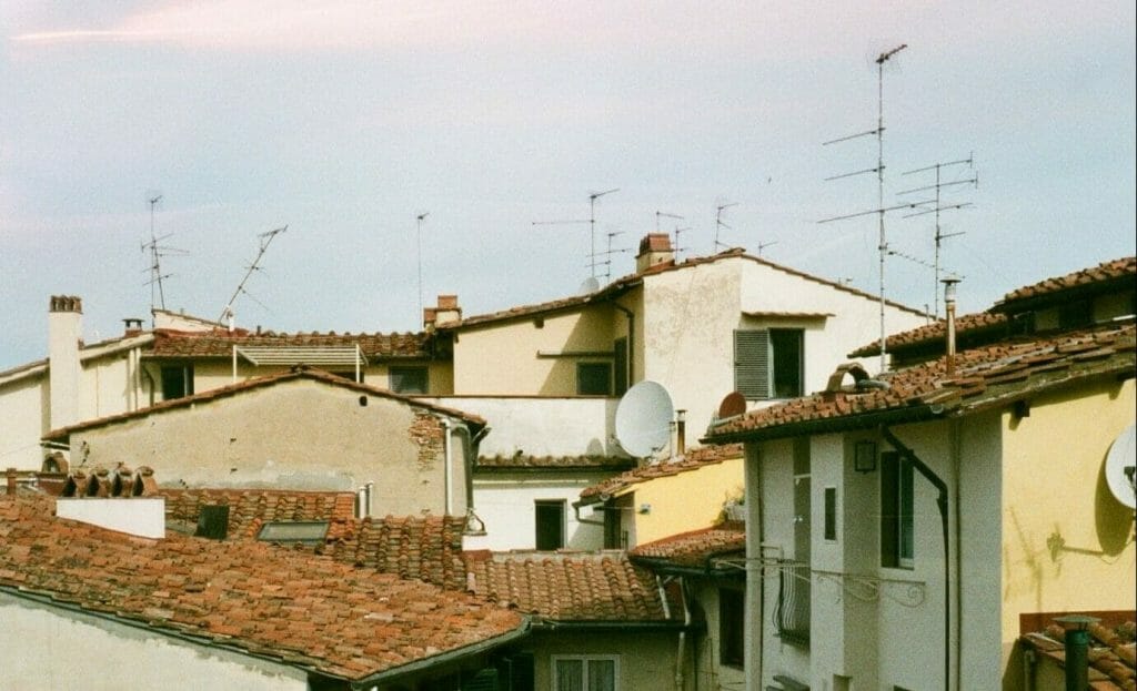 How High Should A TV Antenna Be Mounted?